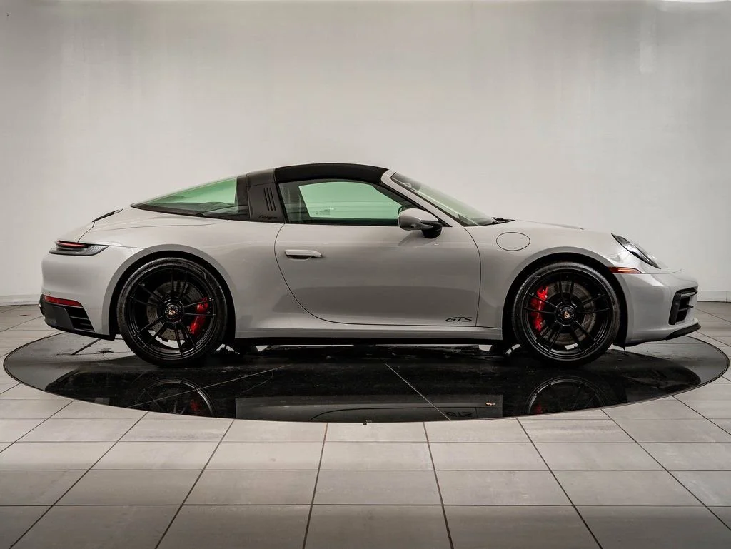 Used 2022 Chalk Porsche Targa 4 GTS image 9