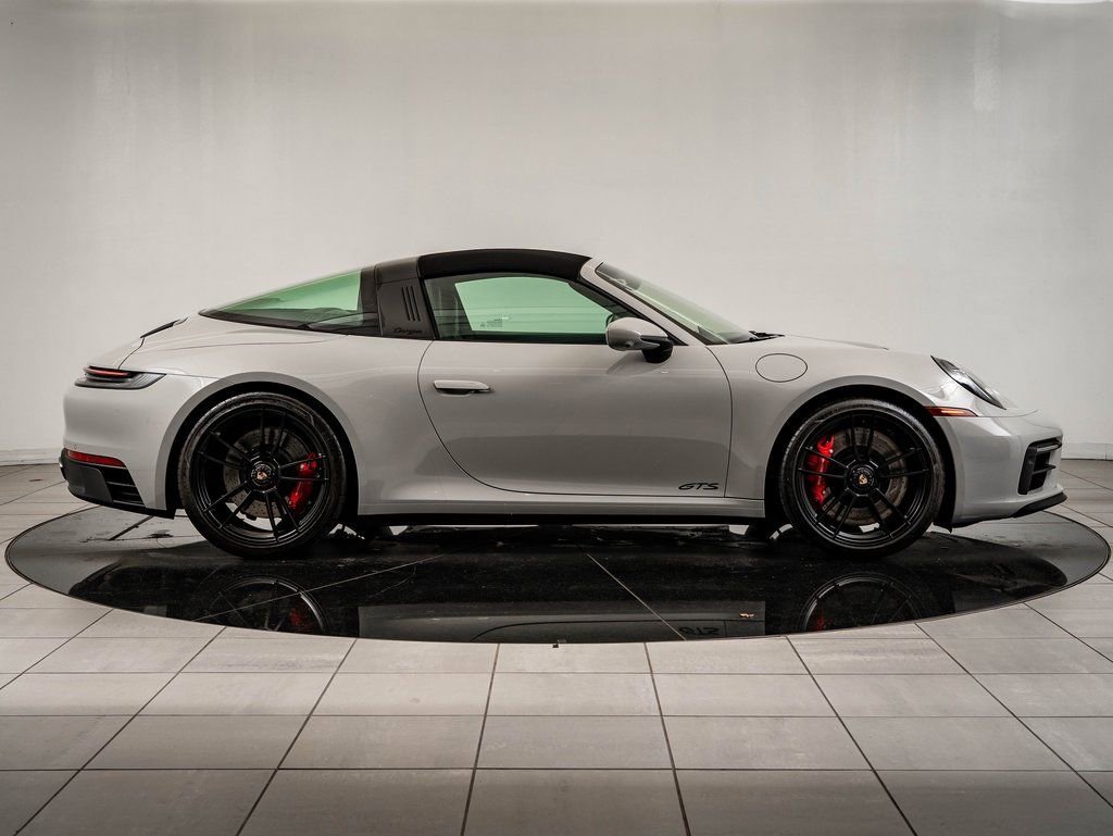 Used 2022 Chalk Porsche Targa 4 GTS image 9