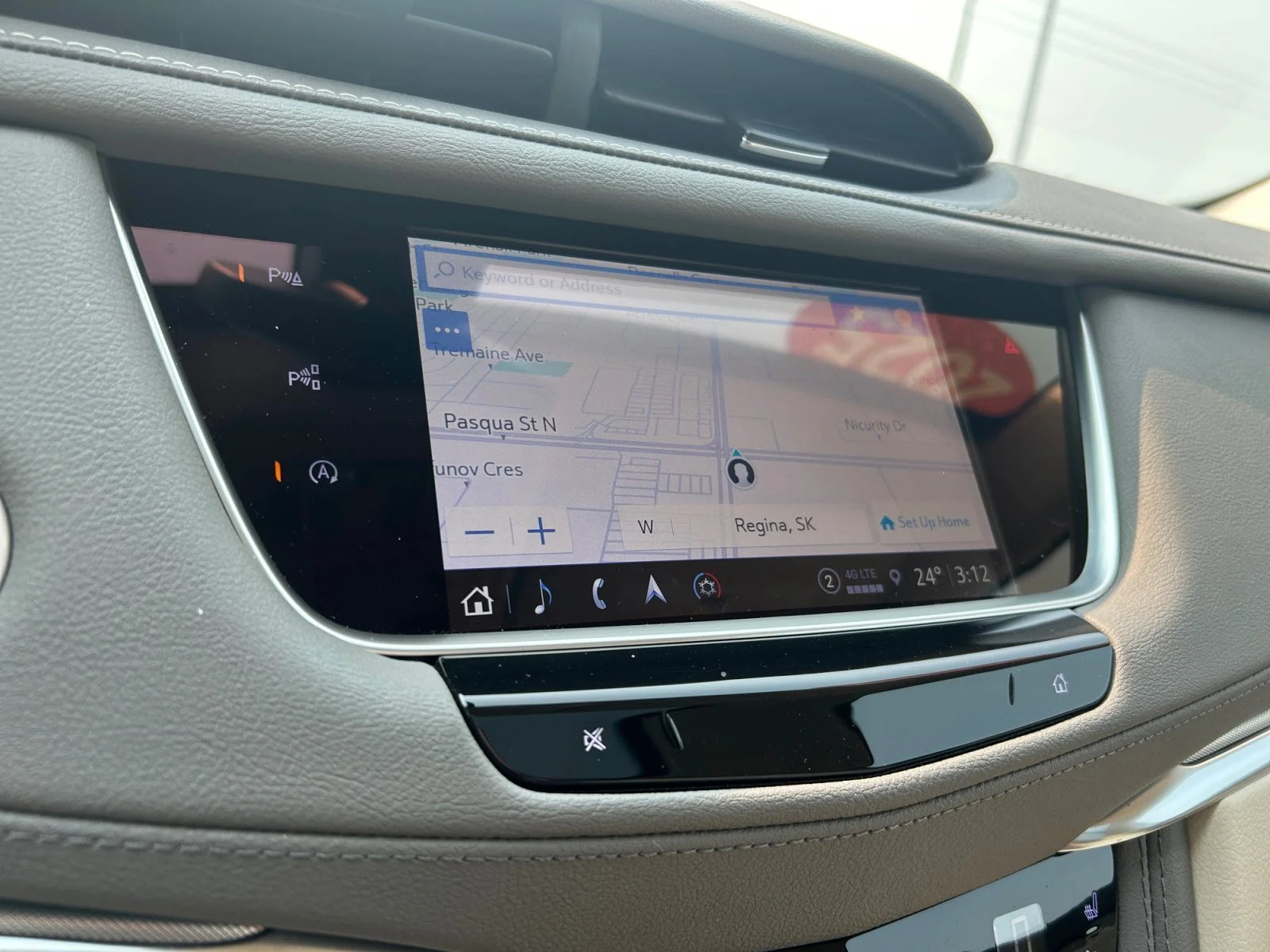 Certified Used 2025 White Cadillac AWD Premium Luxury Leather Sunroof Navigation V6 image 26
