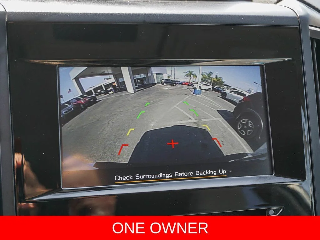 Used 2020 White Subaru Base image 23