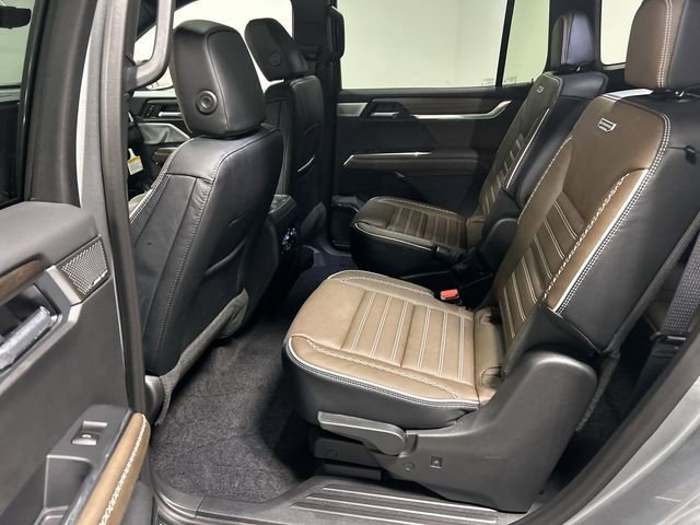 2026 GMC Acadia Denali Ultimate - Photo 23