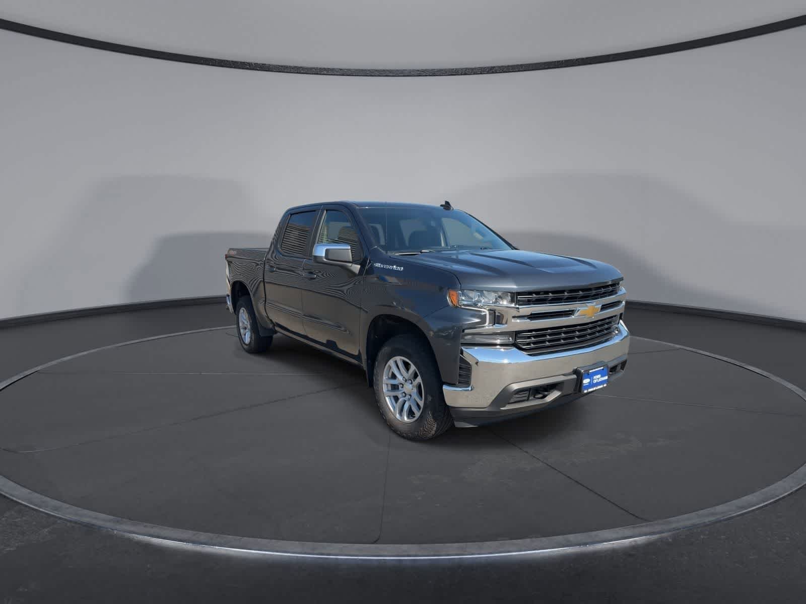 Used 2022 Shadow Gray Metallic Chevrolet LT image 2