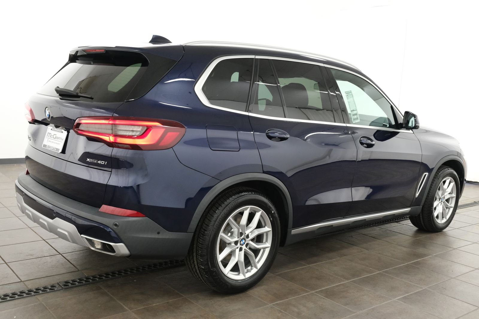 Used 2020 Tanzanite Blue II Metallic BMW xDrive40i image 5