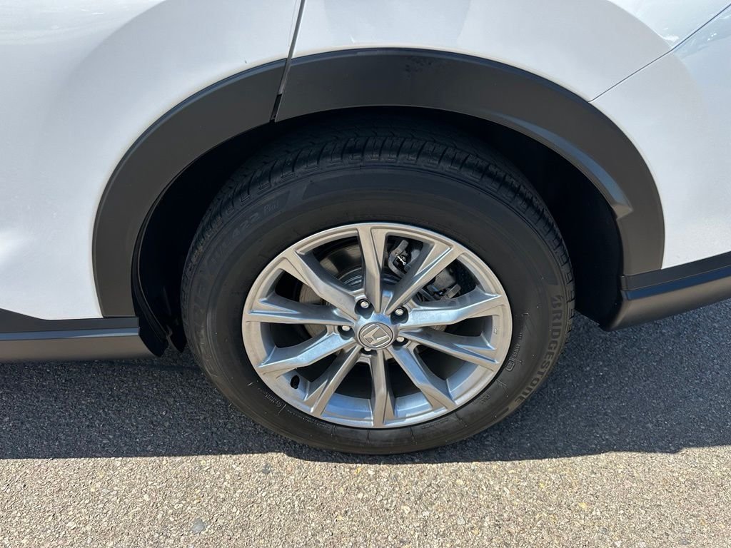 Used 2025 White Honda EX image 10
