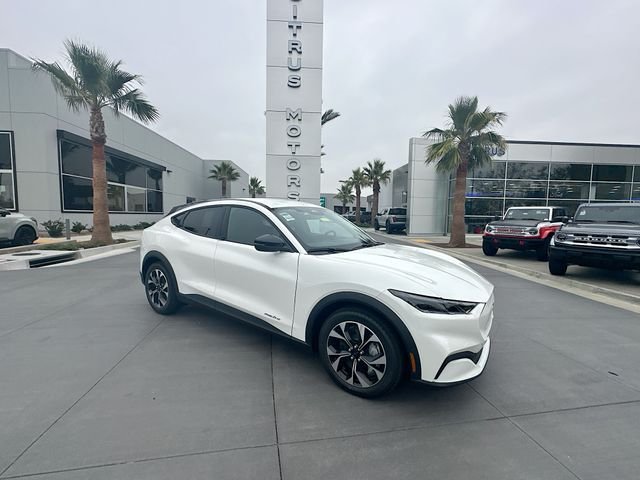 New 2026 Star White Metallic Tri-coat Ford Select image 1