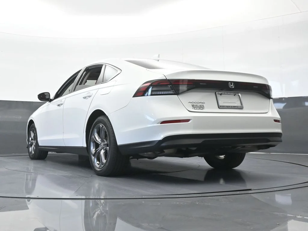 Used 2023 Platinum White Pearl Honda EX image 56