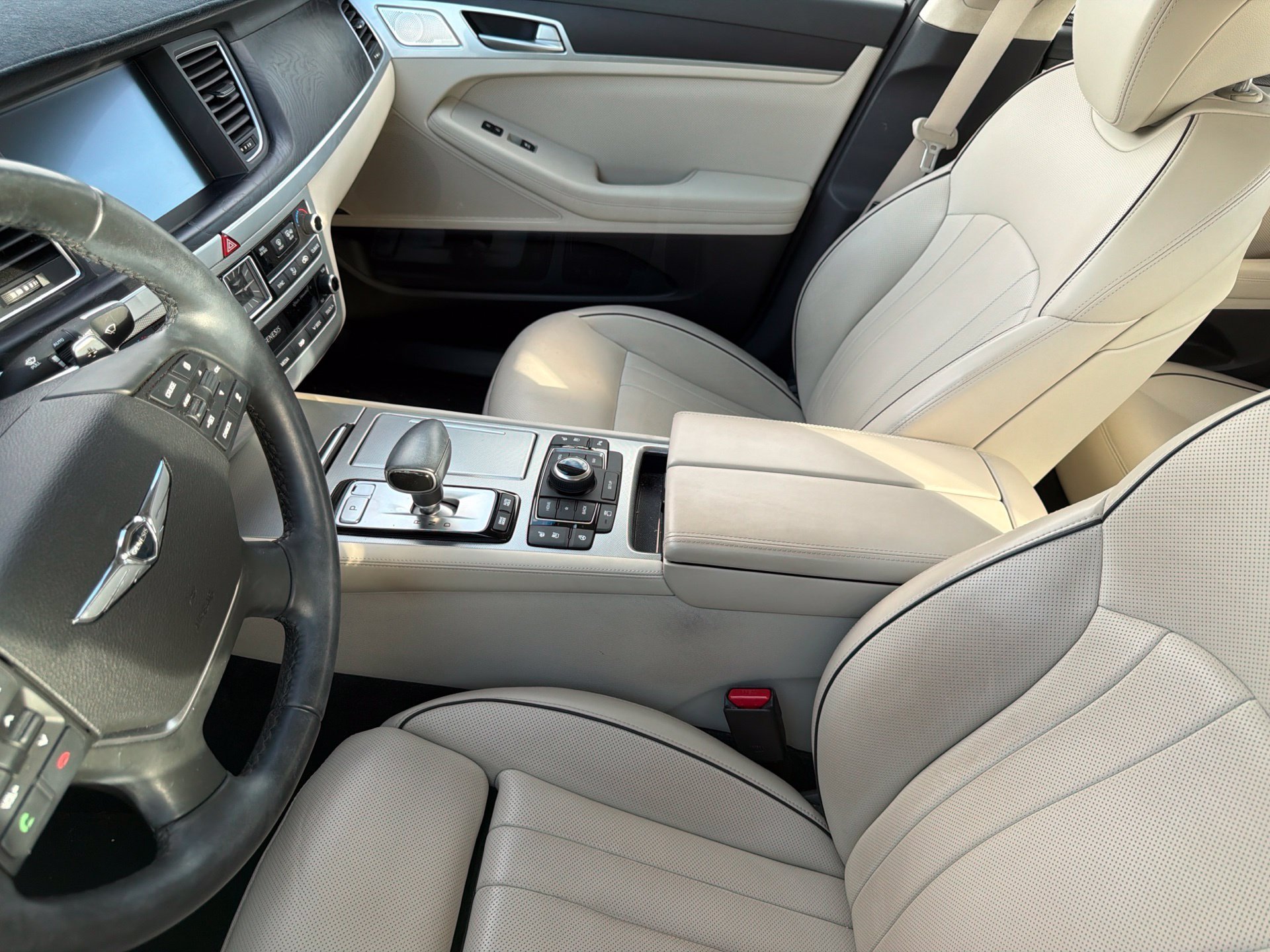 Used 2020 Black Genesis 5.0 Ultimate image 9