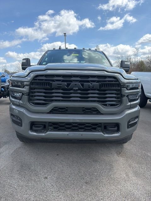 New 2026 Ceramic Gray Clear-Coat Exterior Paint RAM Big Horn image 5