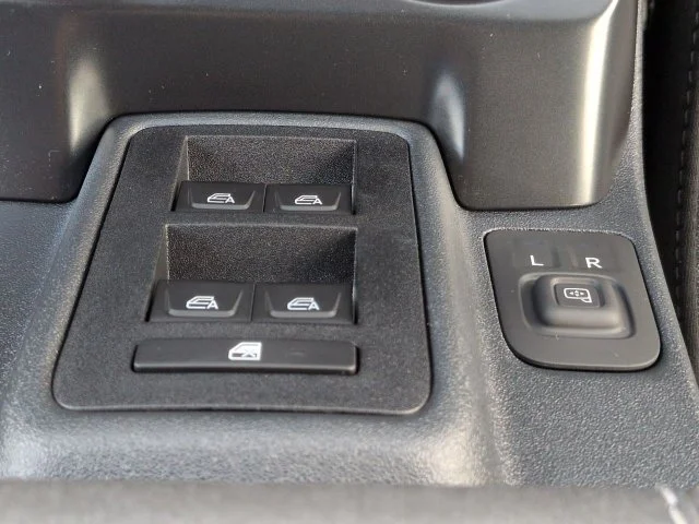 New 2026 Avalanche Gray Ford Base image 22