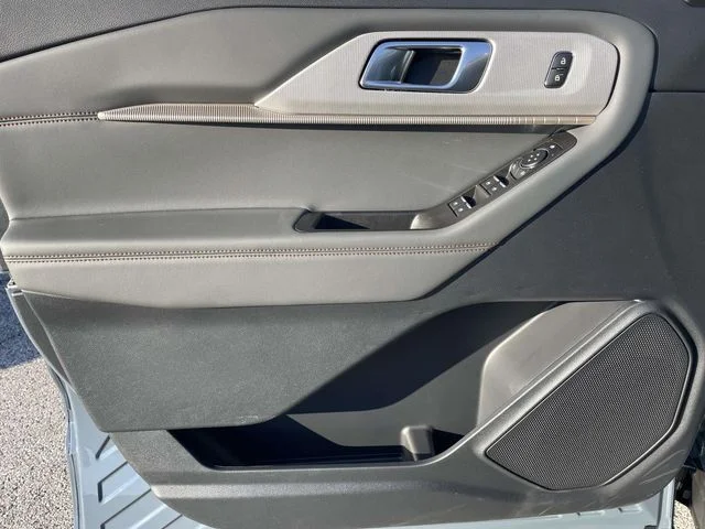 New 2026 Vapor Blue Metallic Ford Active image 19