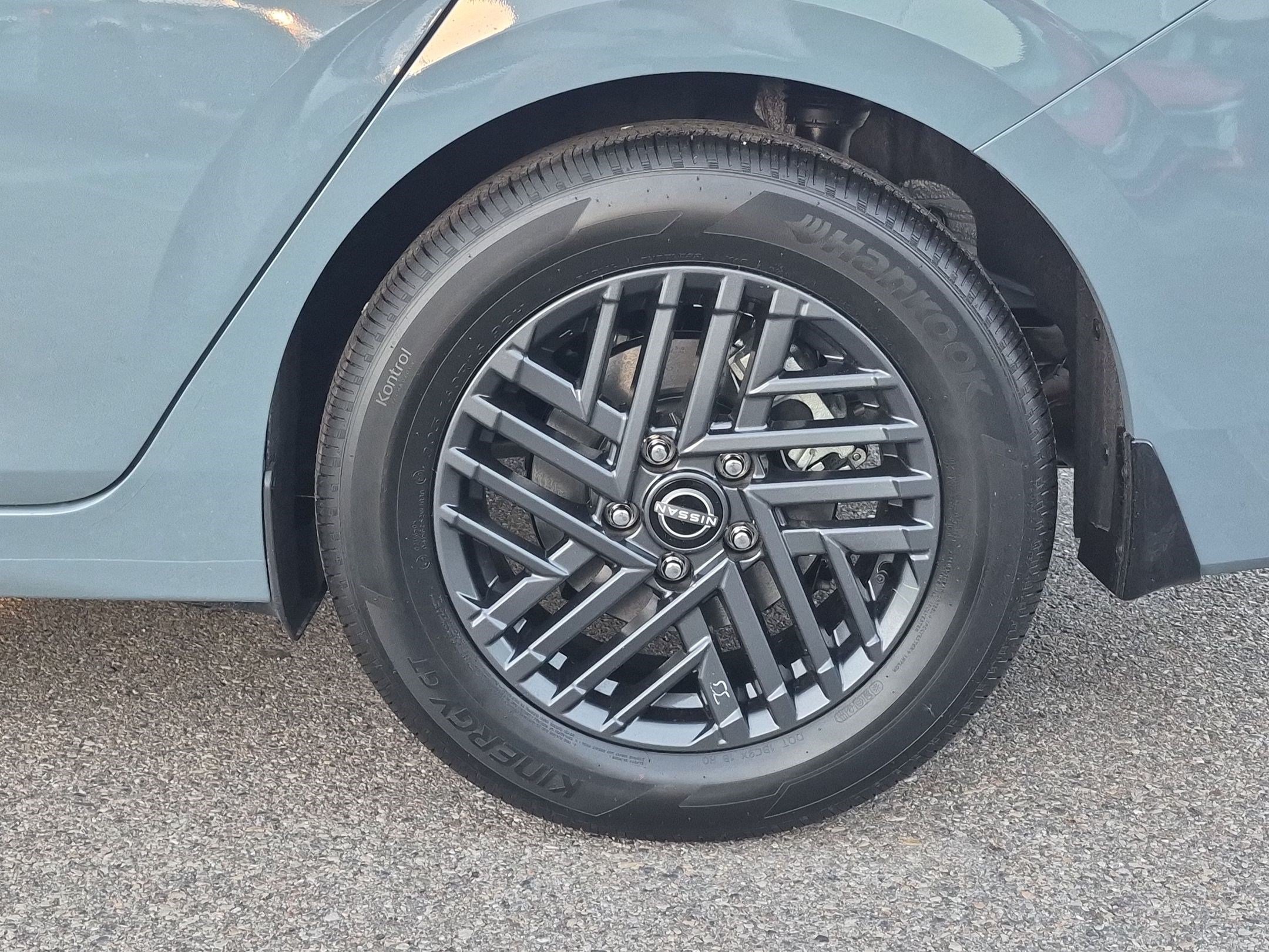 New 2027 Atlantic Gray Metallic Nissan SV image 25