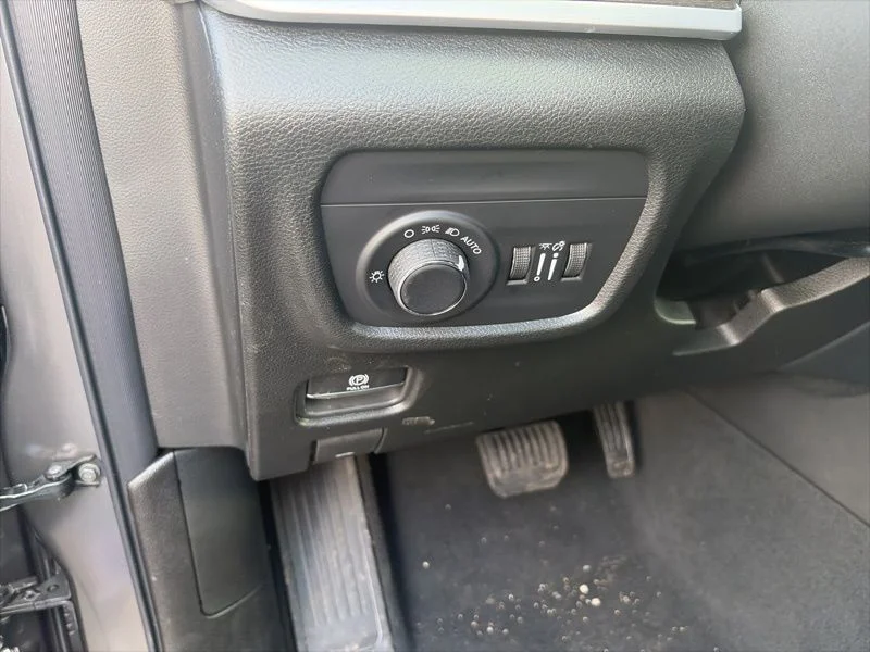 2026 Jeep Grand Cherokee Laredo - Photo 16