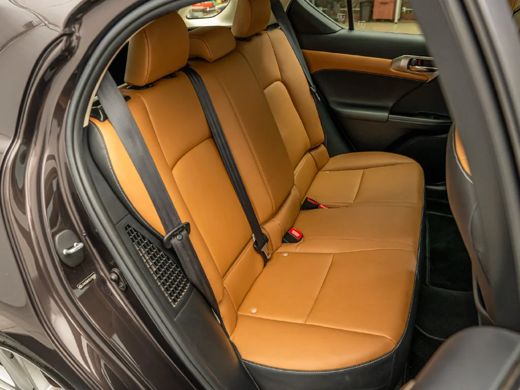 Used 2014 Pearl Lexus 200h image 44