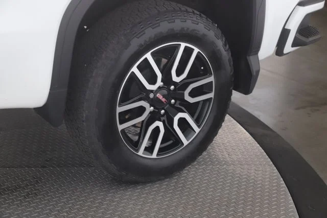 Used 2023 White GMC AT4 image 14