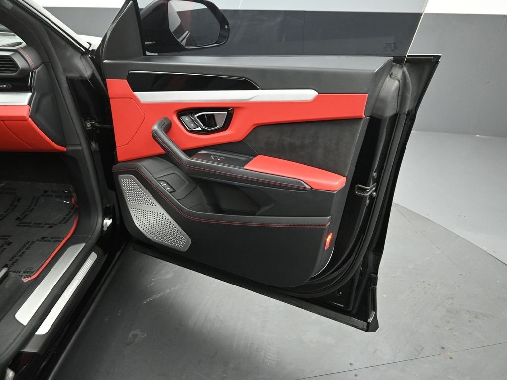 2021 LAMBORGHINI URUS - Image 33