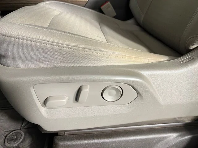 Used 2022 Silver Chevrolet LT image 19