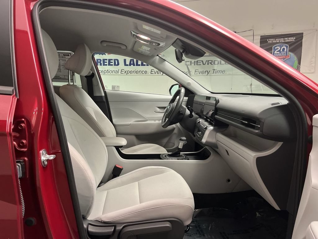2025 Hyundai Kona SEL - Photo 24