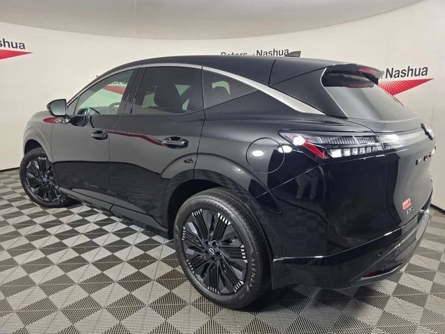 New 2026 Super Black Nissan Platinum image 6