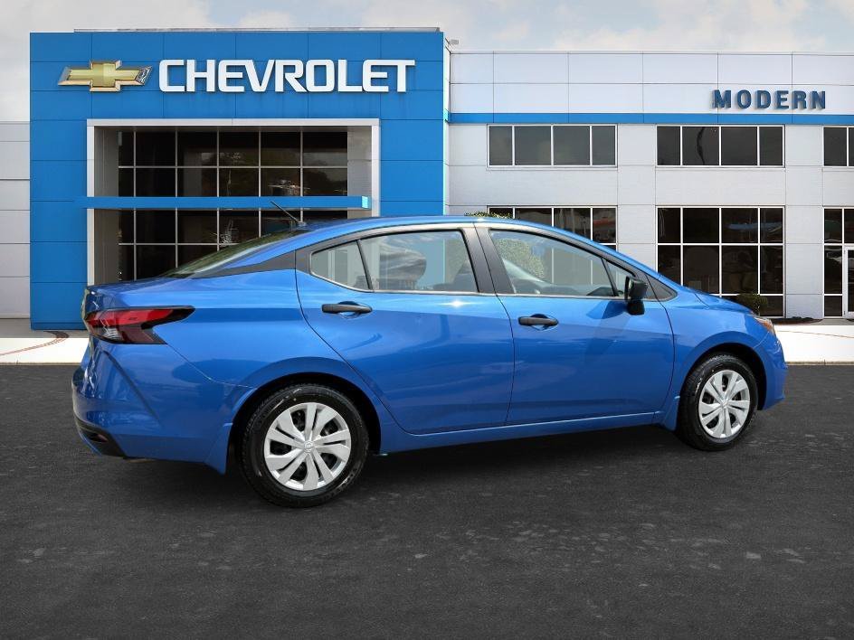 Used 2021 Electric Blue Metallic Nissan S image 5
