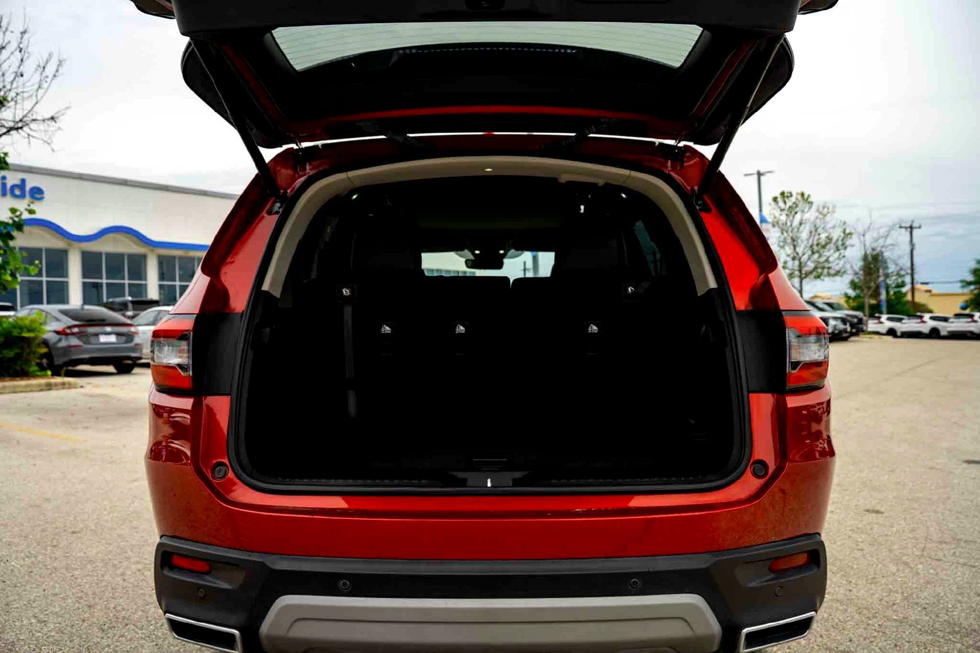 Used 2024 Radiant Red Metallic II Honda Touring image 6