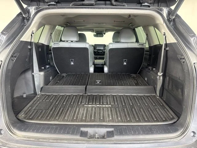 Used 2021 Gray Toyota XLE image 23