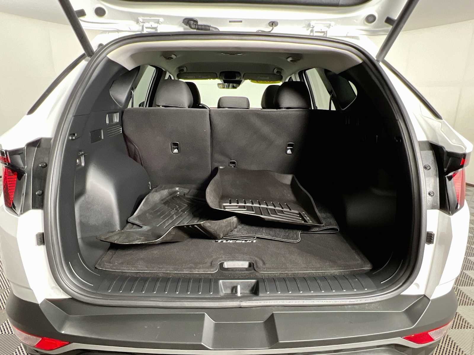 Used 2024 White Pearl Hyundai SEL image 26