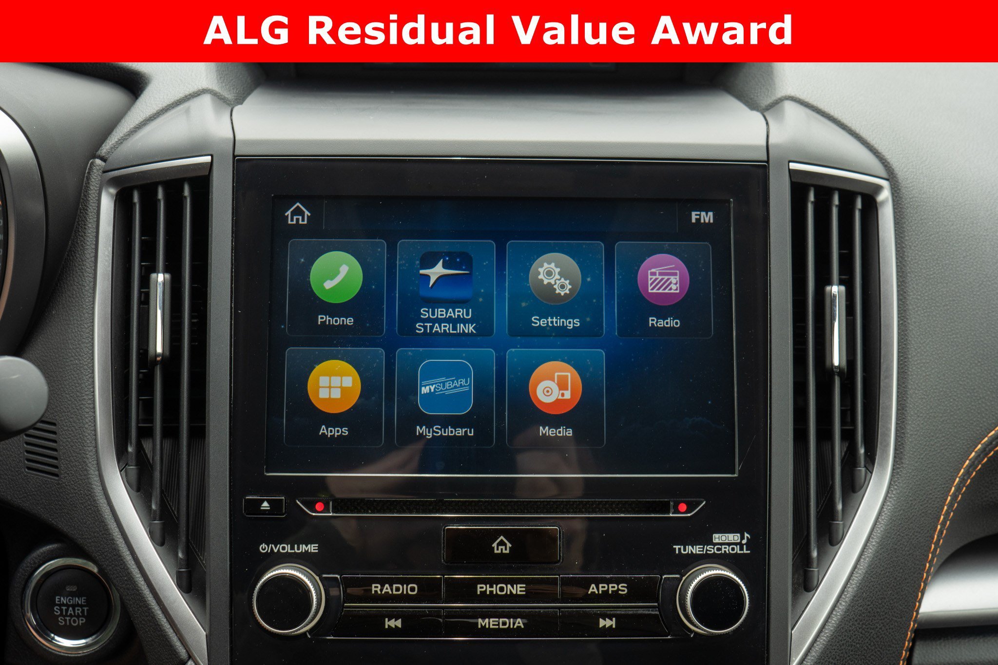Used 2019 Crystal White Pearl Subaru Limited image 17