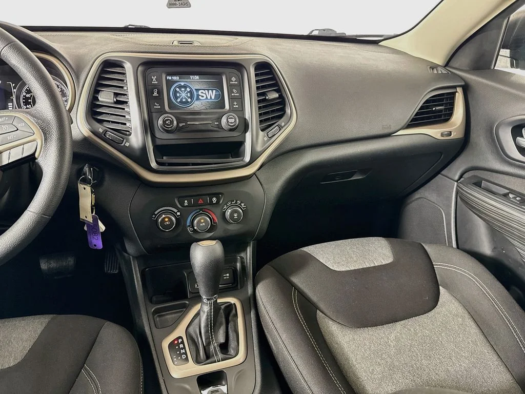 Used 2016 Black Jeep Sport image 27