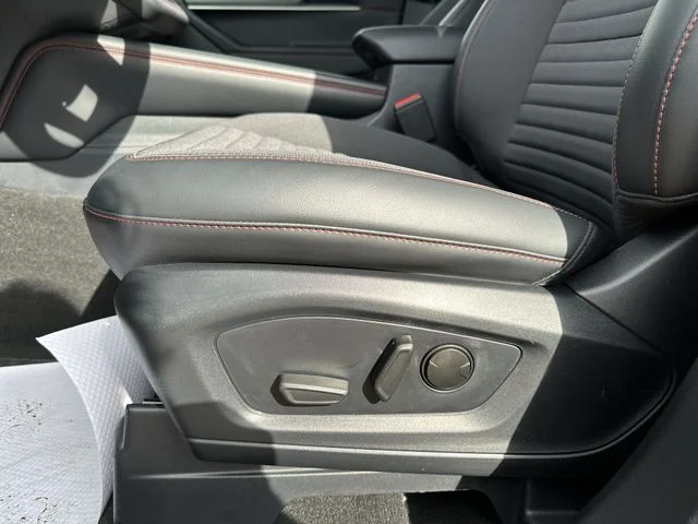 New 2026 Rapid Red Metallic Tinted Clearcoat Ford ST-Line image 16