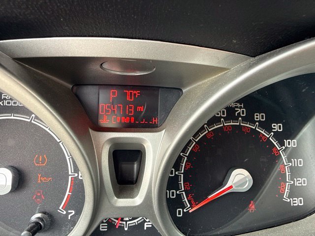 Used 2013 Silver Ford SE image 10