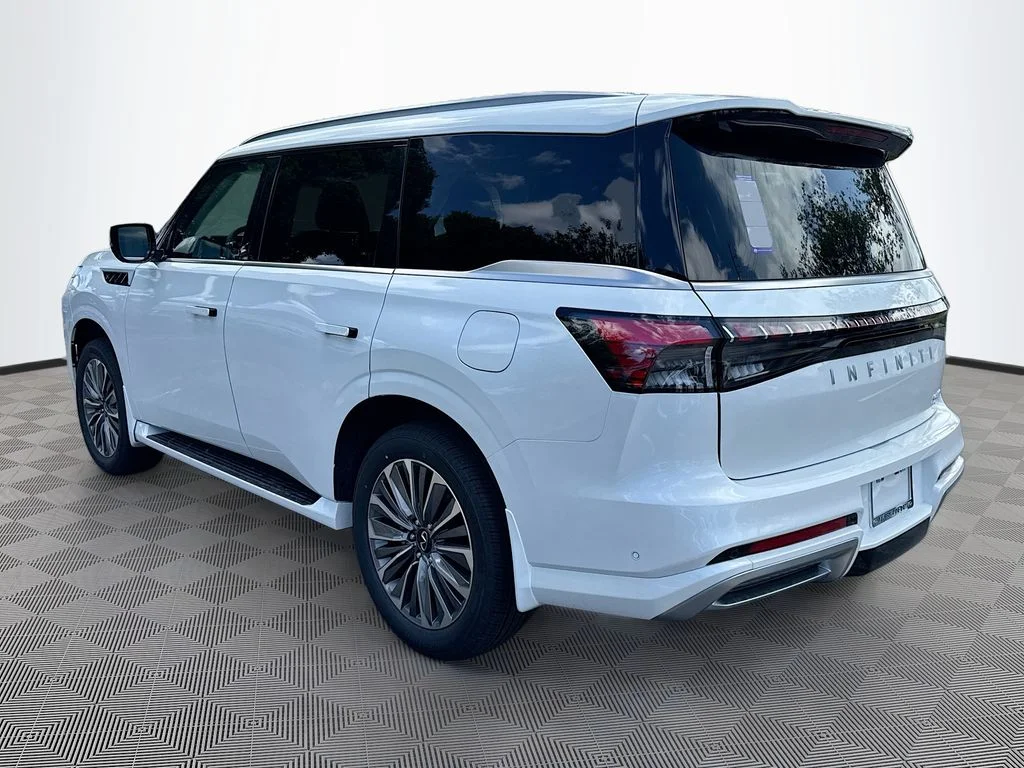 New 2026 RADIANT WHITE INFINITI Luxe 2WD image 7