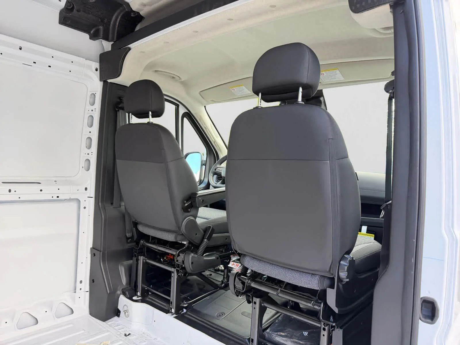 New 2026 Bright White Clear-Coat Exterior Paint RAM Tradesman image 18