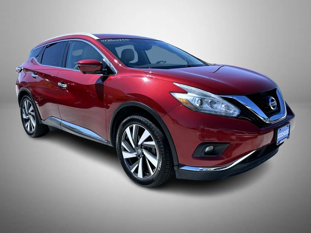 Used 2017 Red Nissan Platinum image 3