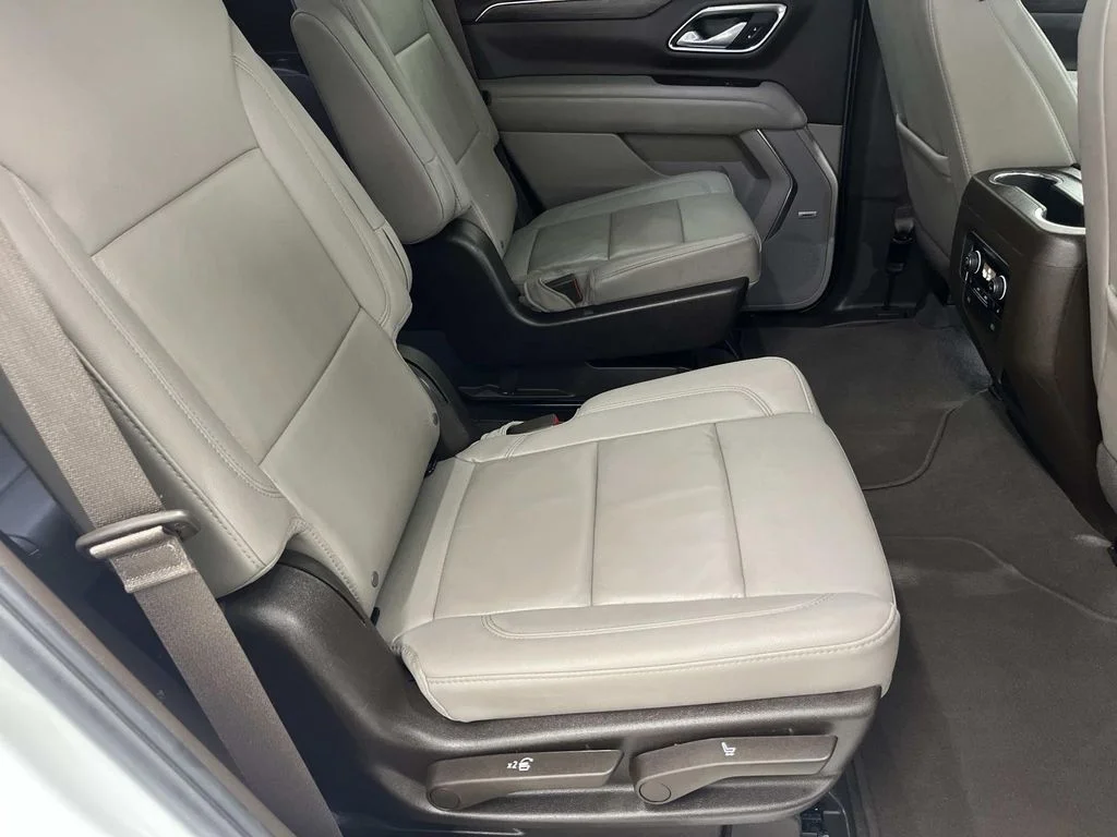Used 2024 Summit White Chevrolet Z71 image 28