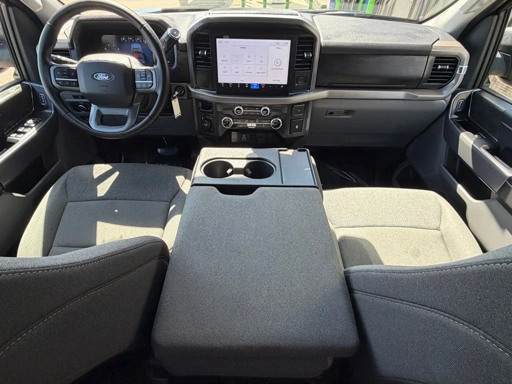 Used 2025 Blue Ford XLT image 9