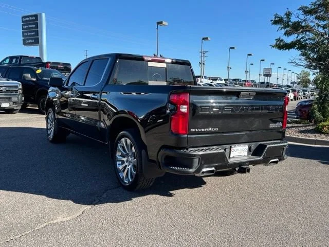 Used 2019 Black Chevrolet High Country image 3
