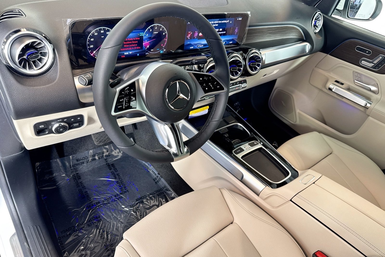 New 2026 Polar White Mercedes-Benz GLB 250 image 9