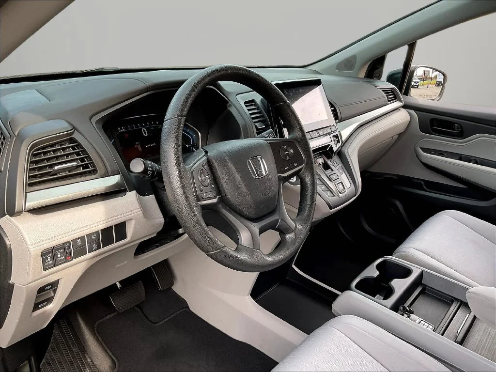 Used 2020  Honda EX image 18