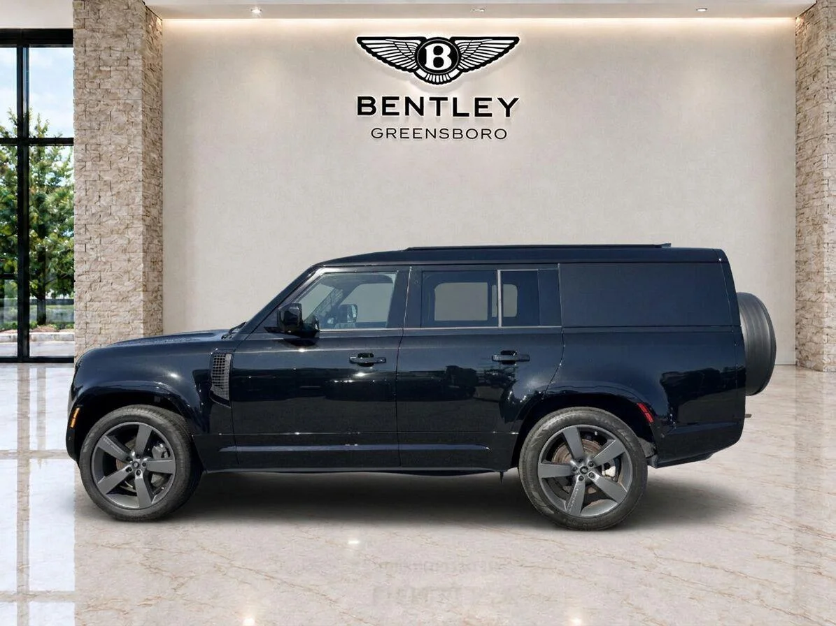 Used 2024 Santorini Black Metallic Land Rover Outbound image 2