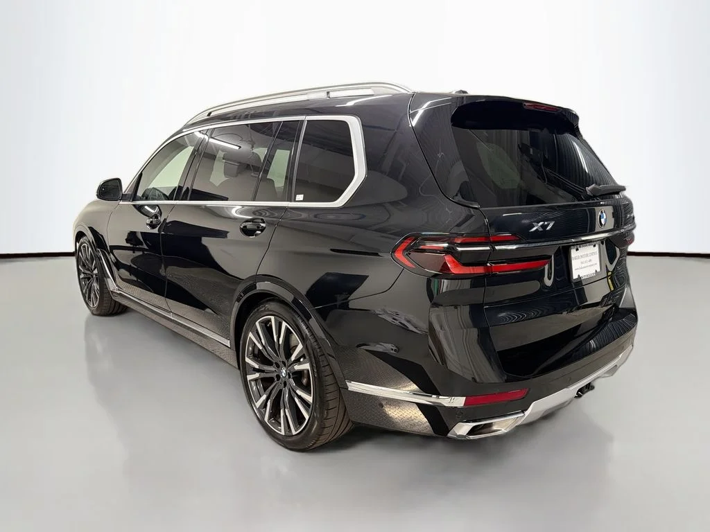 Used 2024 Black BMW xDrive40i image 3