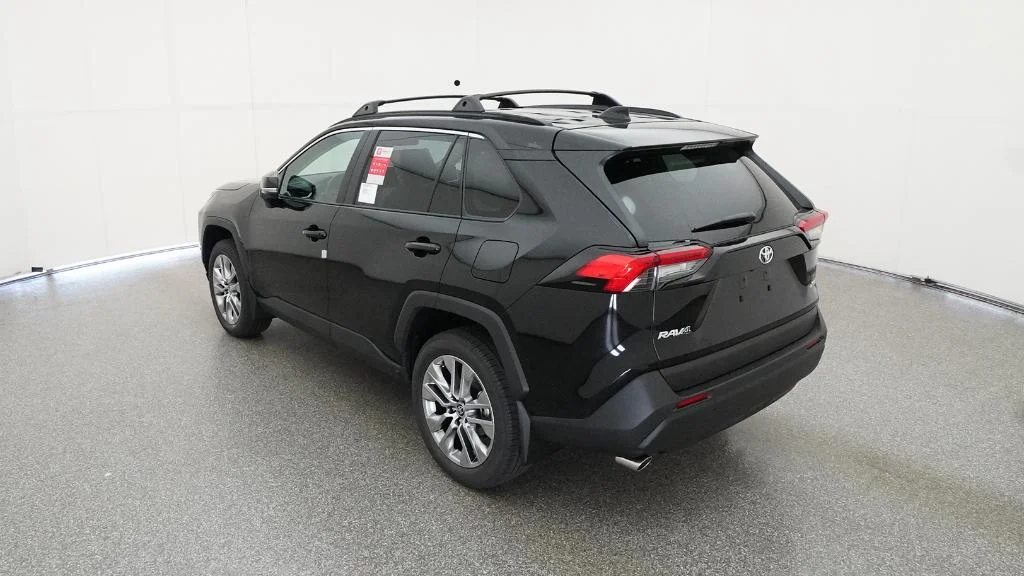 2025 Toyota RAV4 XLE Premium - Photo 7