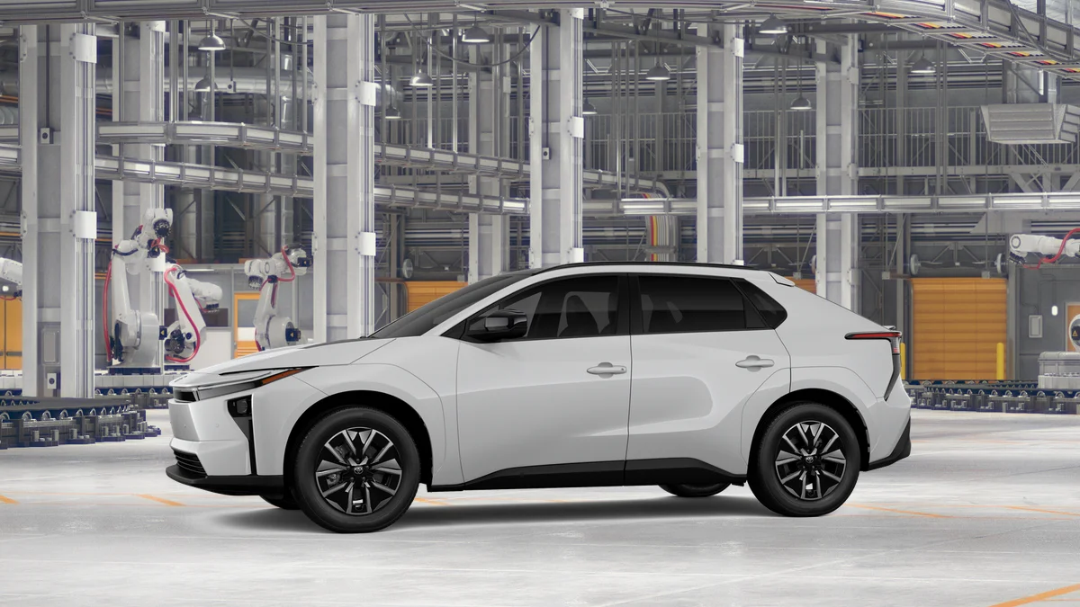 New 2026 Wind Chill Pearl Toyota XLE image 3