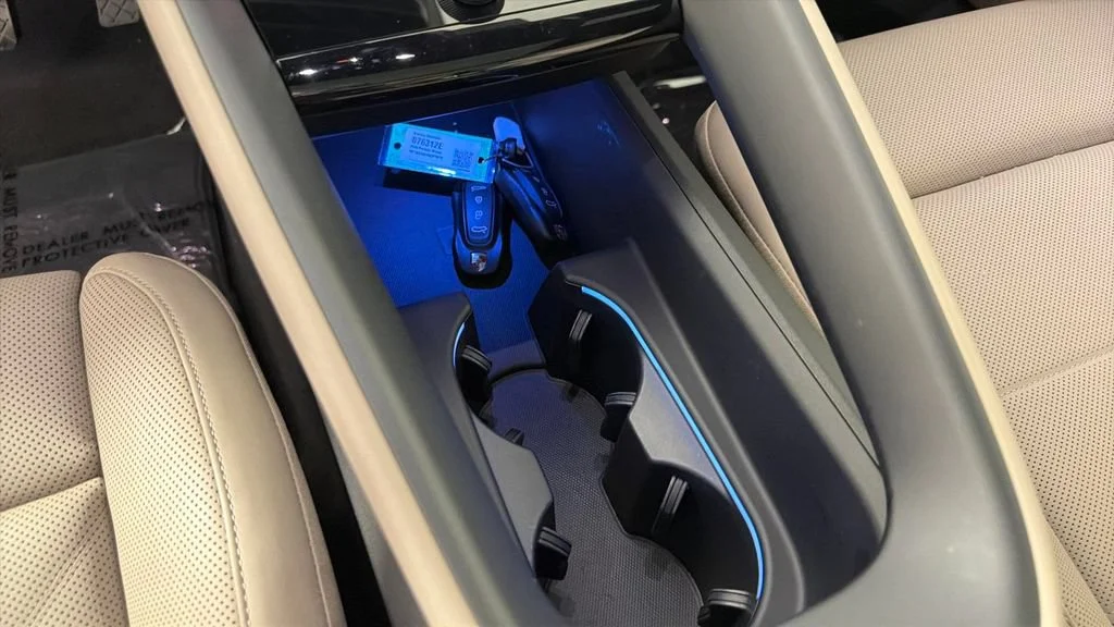 2025 Porsche Macan Base - Photo 24