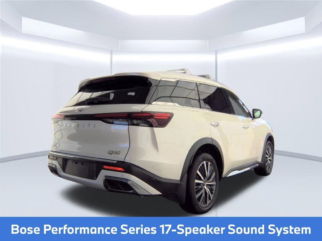Used 2023 White INFINITI Sensory image 7