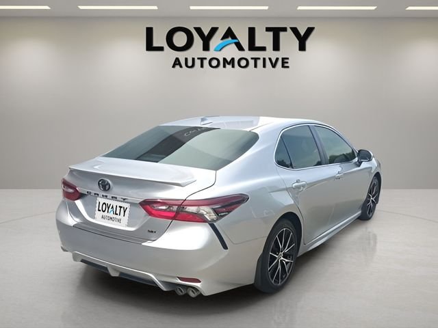 Used 2023 Silver Toyota SE image 5