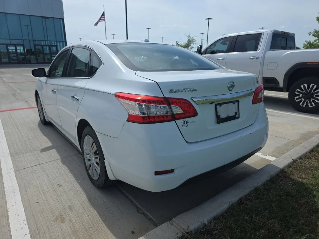 Used 2015 Nissan Sentra SV with VIN 3N1AB7AP8FY254172 for sale in Granbury, TX