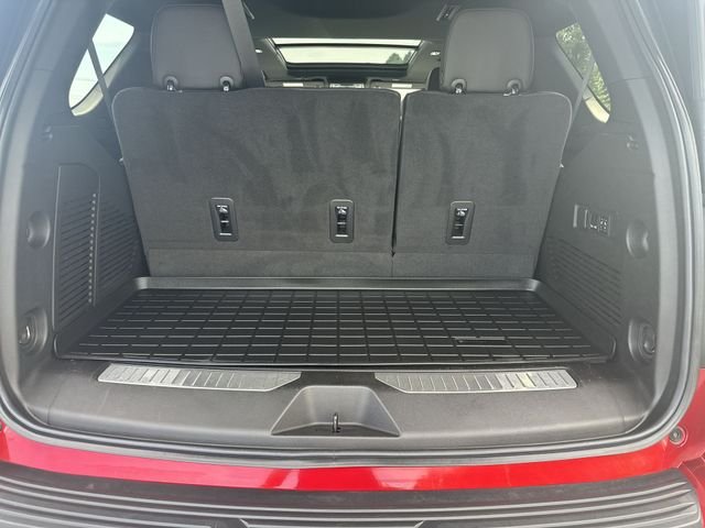 Used 2023 Red Chevrolet High Country image 24