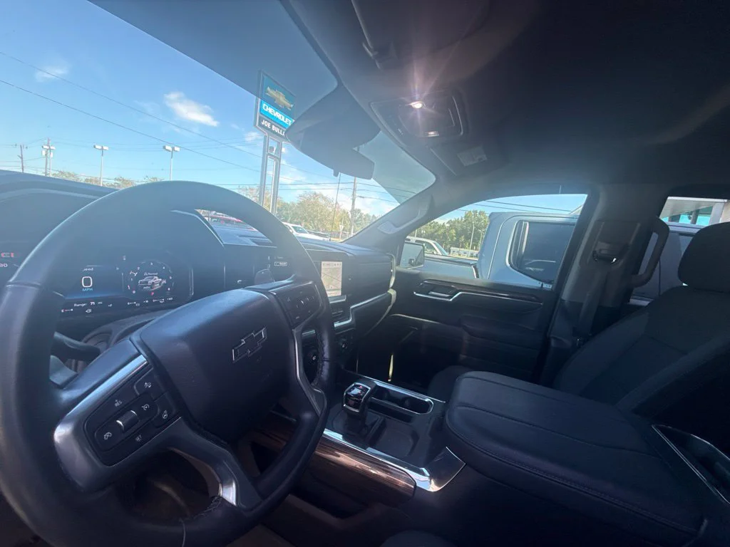 Used 2025 Gray Chevrolet LT Trail Boss image 8