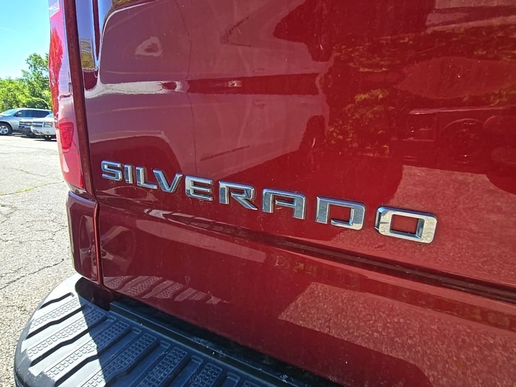 Used 2019 Red Chevrolet LT image 15