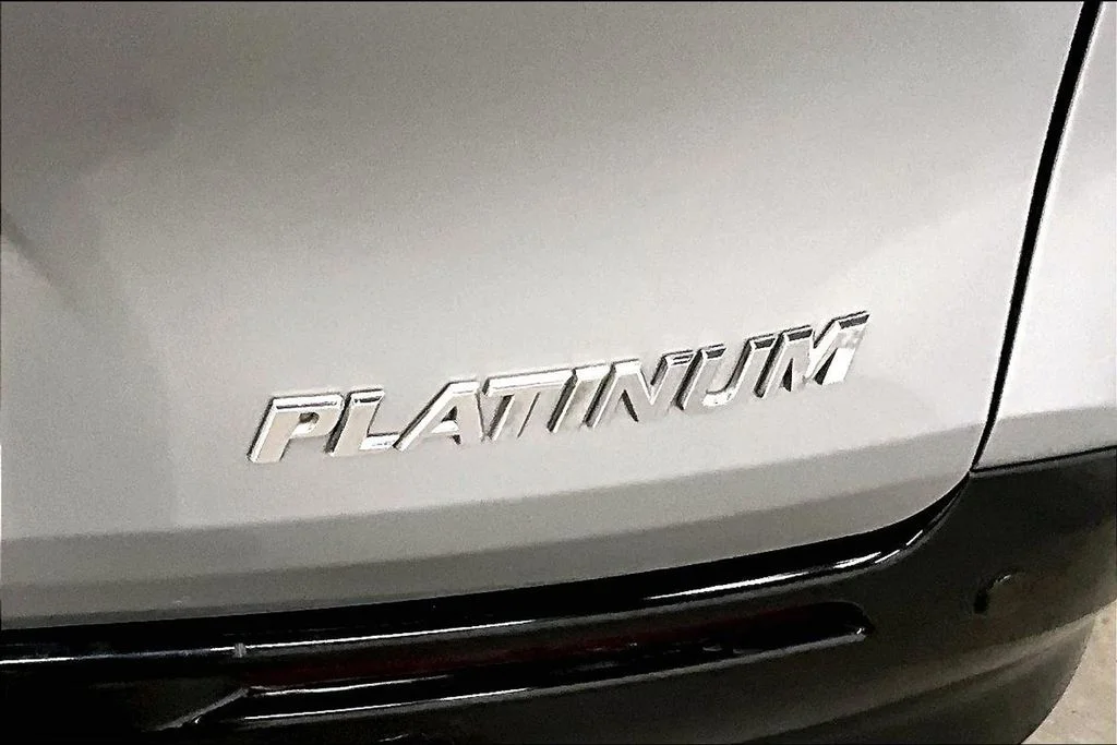 Used 2025 Silver Toyota Platinum image 24